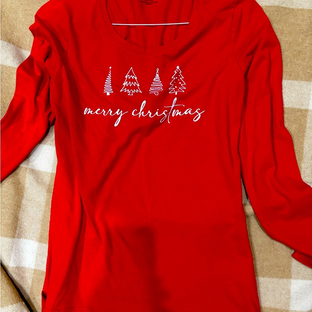 New with no tag tee